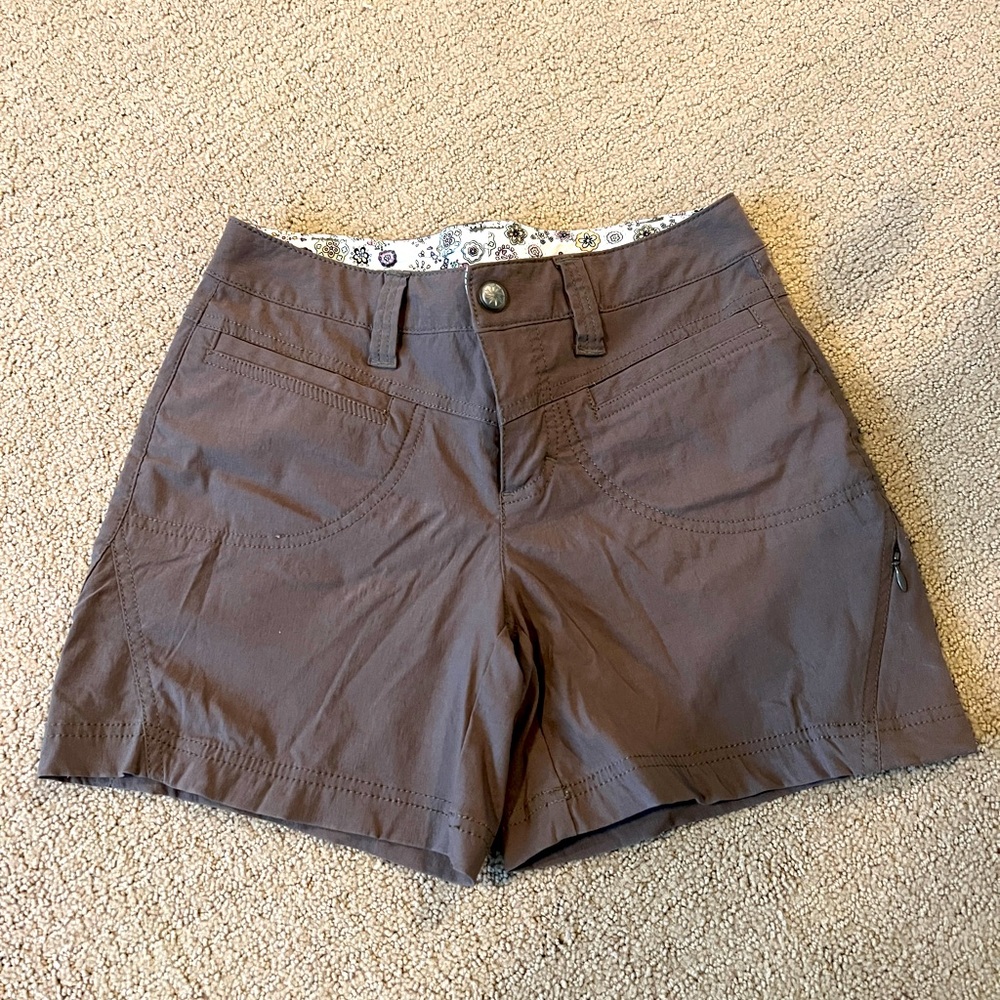 Athleta womens shorts 4.5” inseam